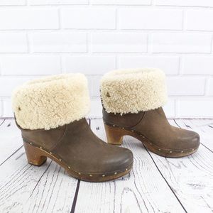 UGG • Leather Fold Over Heel Boots ( size 8 )